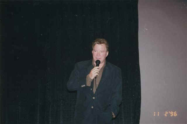 Shatner2.JPG (22842 bytes)